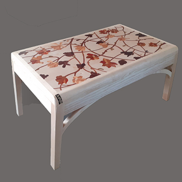 Table basse en erable avec marqueterie